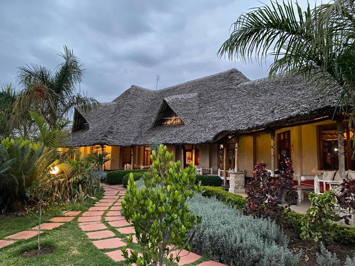 The Last Village Lodge Athi River Exterior foto
